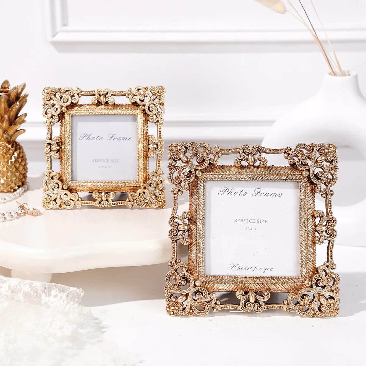 Retro Hollow Pattern Square Photo Frame Gold Pattern Picture Frames Handmade Photo Display Stand Wall Hanging Decoration
