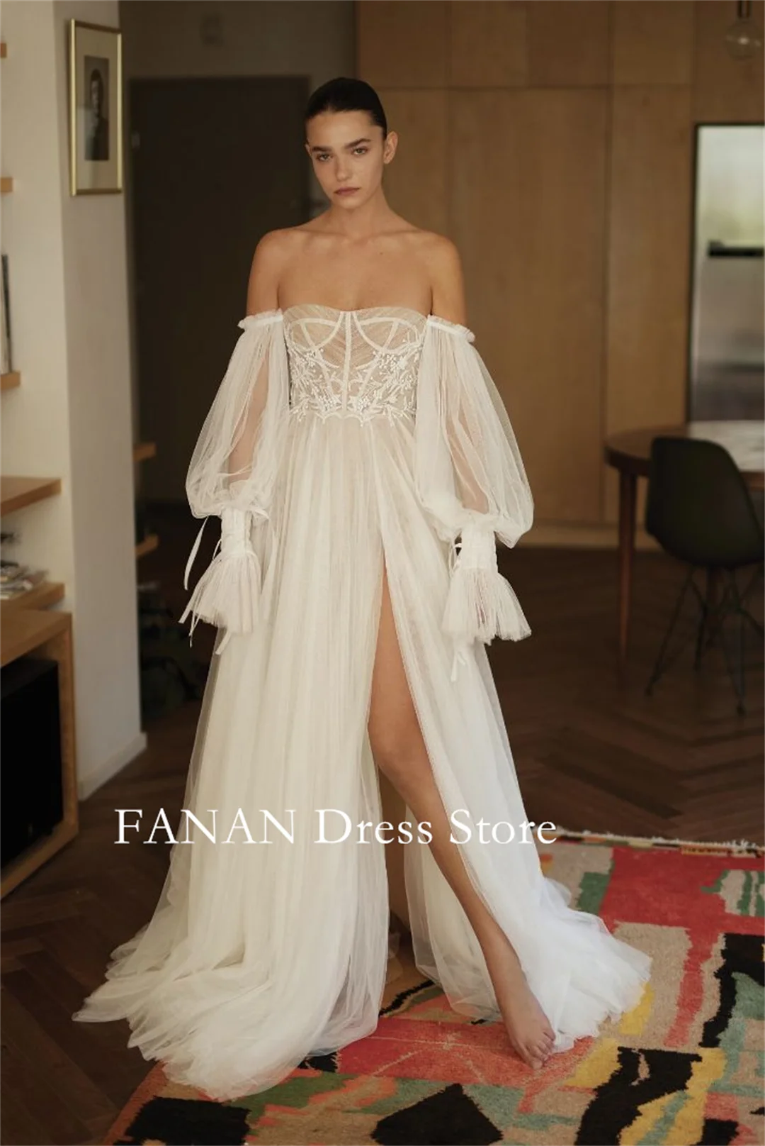 Fanan Diamond White Strapless Tulle Puff Sleeves Side Slit Customized Wedding Gown Elegant Wedding Dresses without Sleeves