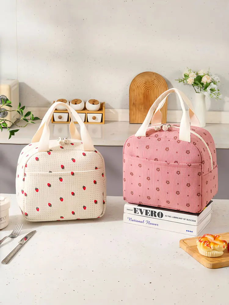 

1PC Autumn and Winter lunch bag, portable hand-held insulated bento bag, corduroy strawberry meal bag, ice pack