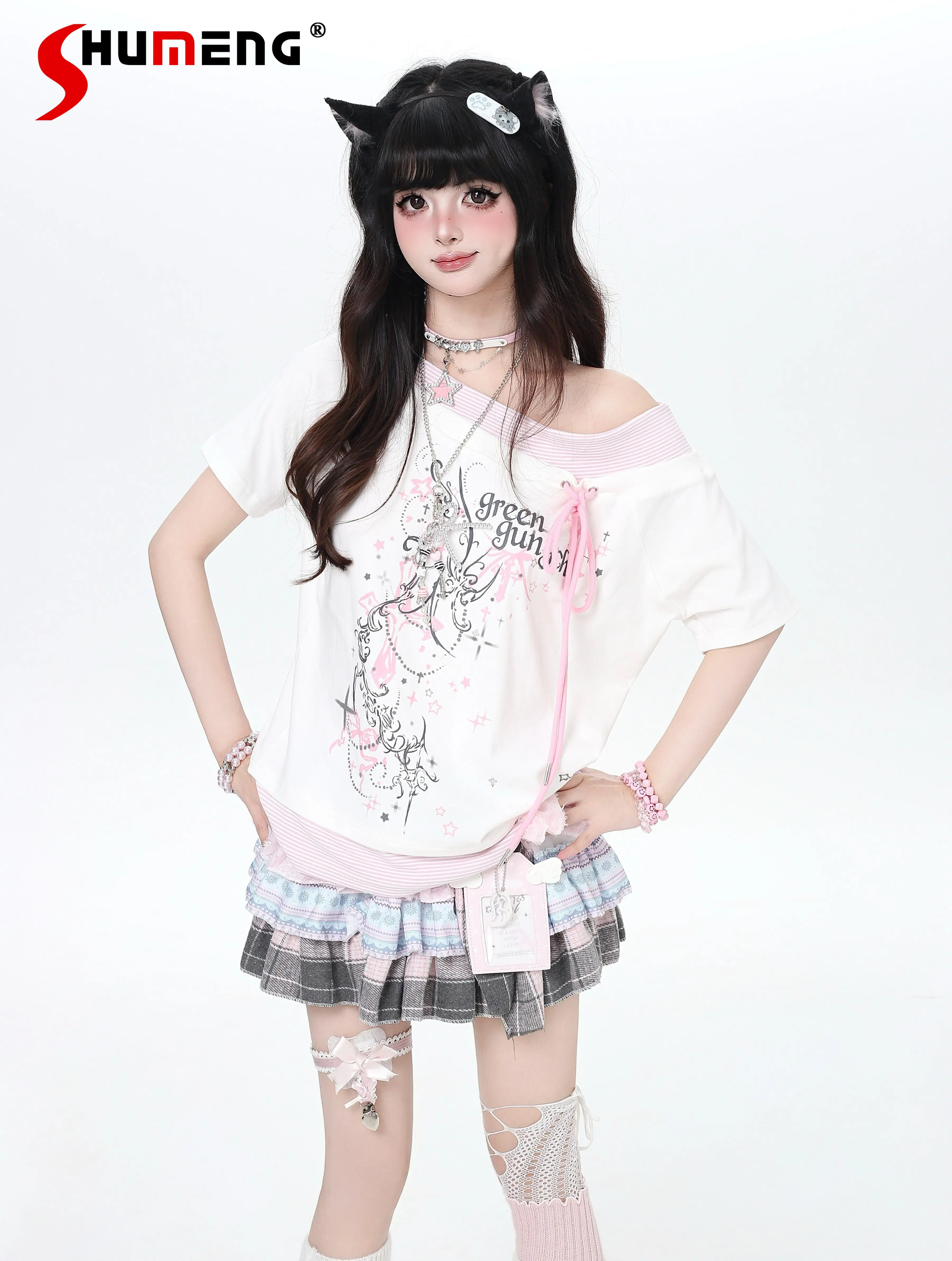 

Японская уличная мода: футболка в стиле панк Y2K для девушек, с открытыми плечами, в полоску, с кружевными вставками, на шнуровке, свободного кроя, универсальная, женская, лето 2026