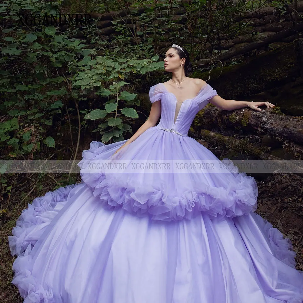 Personalizzato Lavanda Lilla Abito Quinceanera Abito da ballo Pieghe Perline Corsetto di cristallo Dolce 16 Vestido De 15 Anos Compleanno Gala