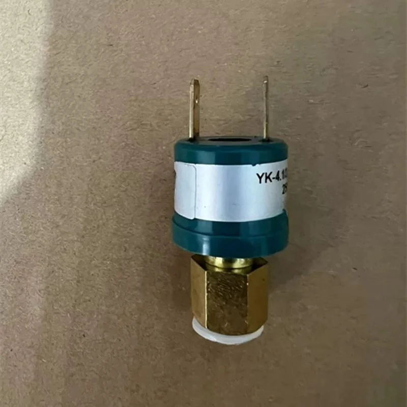 (Suitable for YK-4.1/3.2 R410 air conditioning system) High pressure switch pressure controller internal thread insert