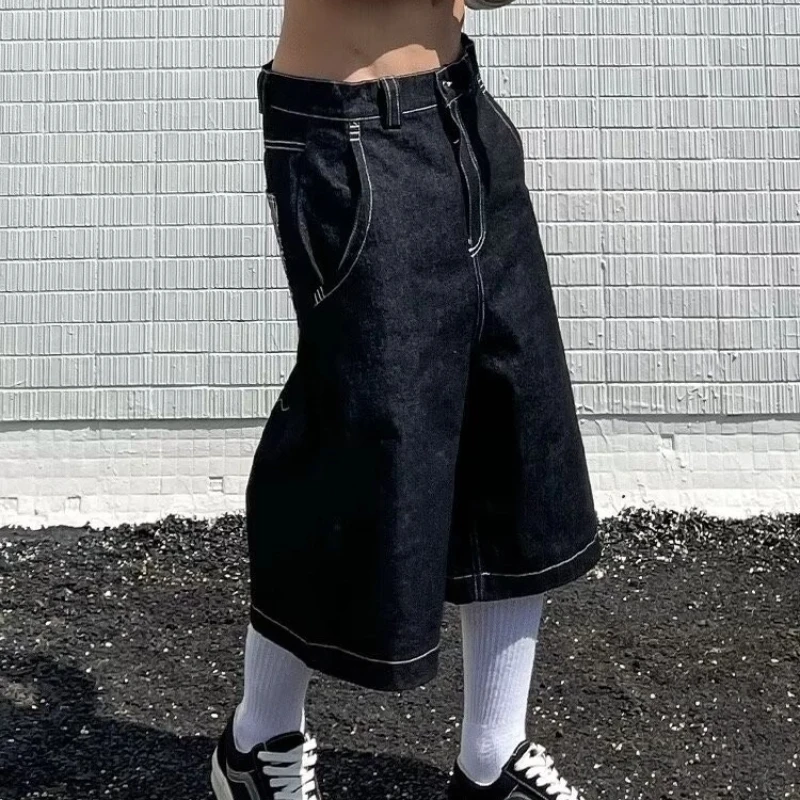 Retro-gestickte Denim-Hose für Herren, gerade Nischen-Design, drapiert, High Street, lockere Shorts mit weitem Bein, Baggy-Shorts für Herren, kurz