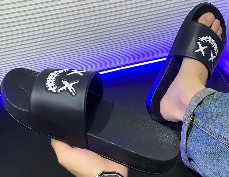 

2026 New Fashion Summer Men's Slippers Shoes Man Soft Slides Non-slip Casual Indoor Outdoor EVA Sandals Beach Garden Big Size 48