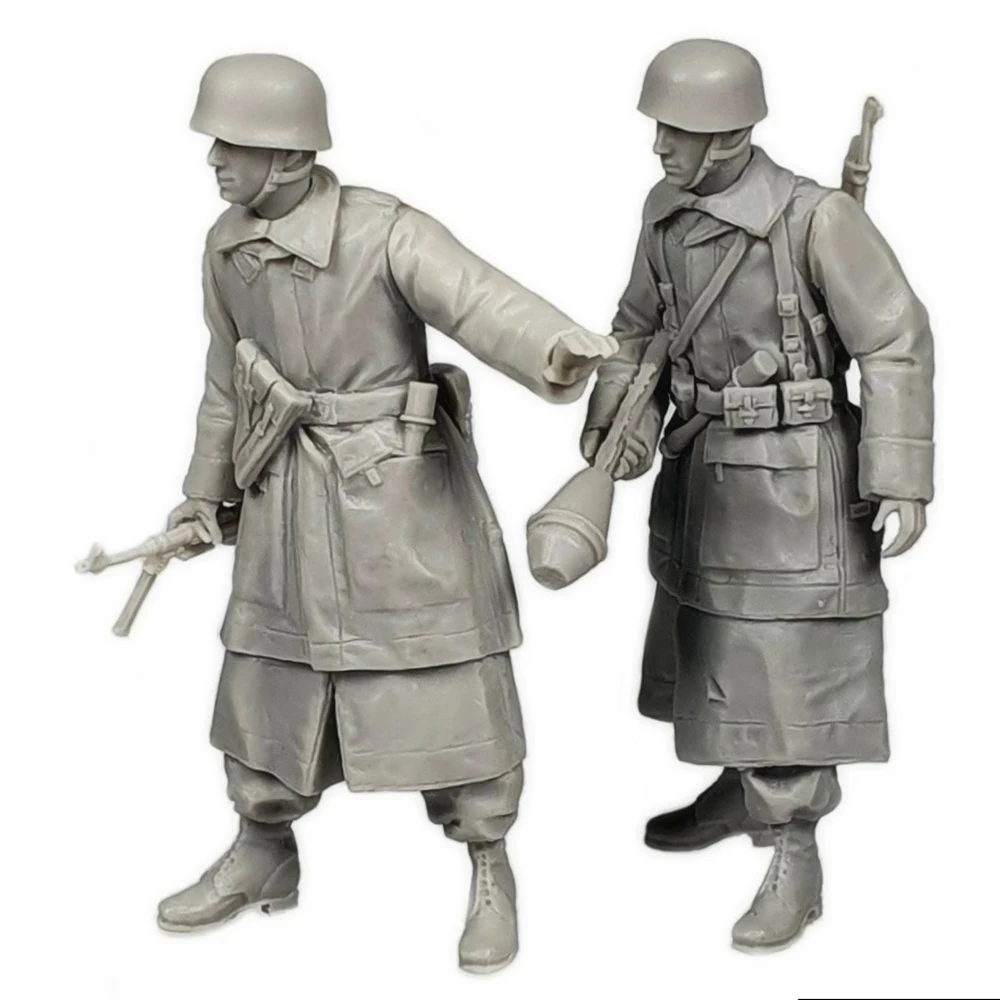 1/35 Two soldiers from World War II, Resin Model figure soldier, GK, Military themes, Unassembled and unpainted kit