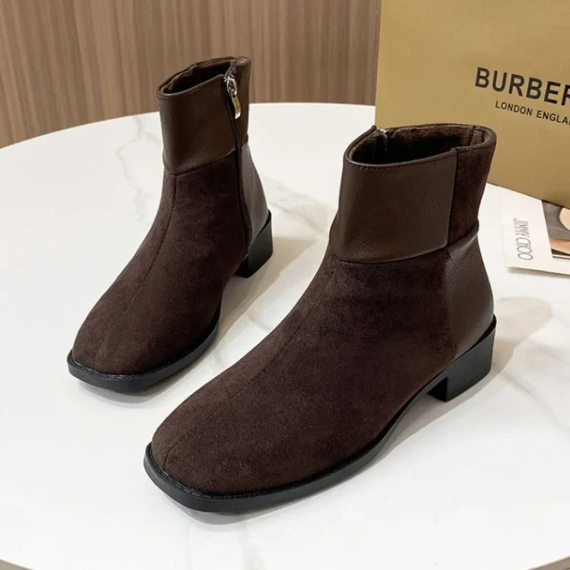 

2024 Hot Seller New Patchwork French Brown Leather and Fleece Thick Heel Small Ankle Boots Autumn/Winter Chelsea Ankle Boots