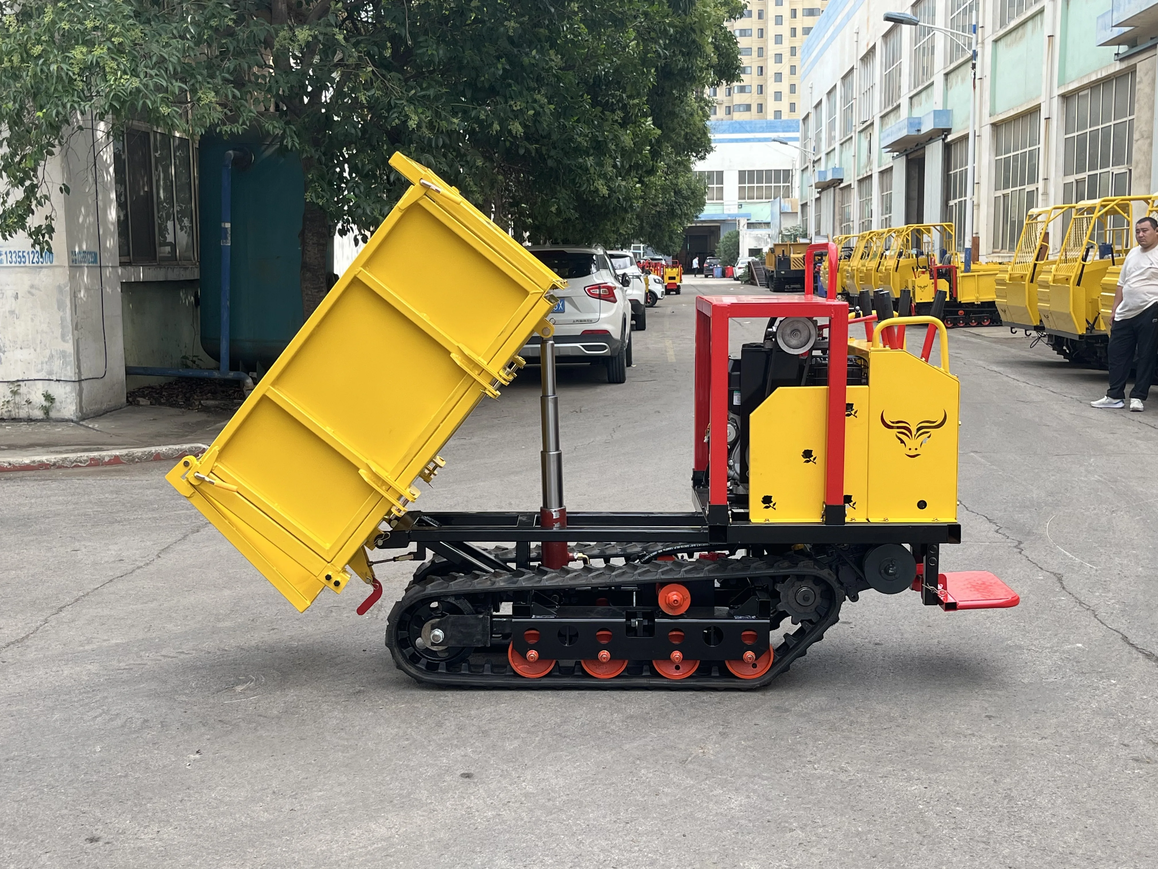 Customized All-Terrain Crawler Transporter Mini Crawler Type Self Loading Track Mini Dumper Mountain-Climbing Type