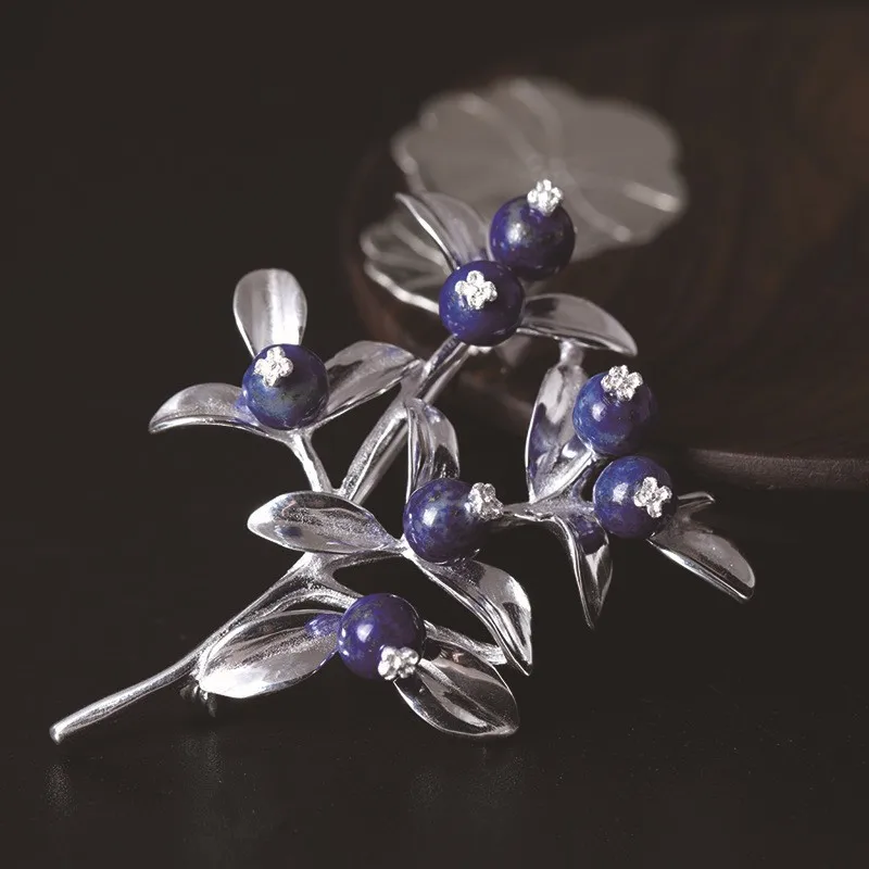 Broche creativo de plata S925 con forma de flor de baya azul, broche de rama de arándano de lujo moderno y ligero, uso diario