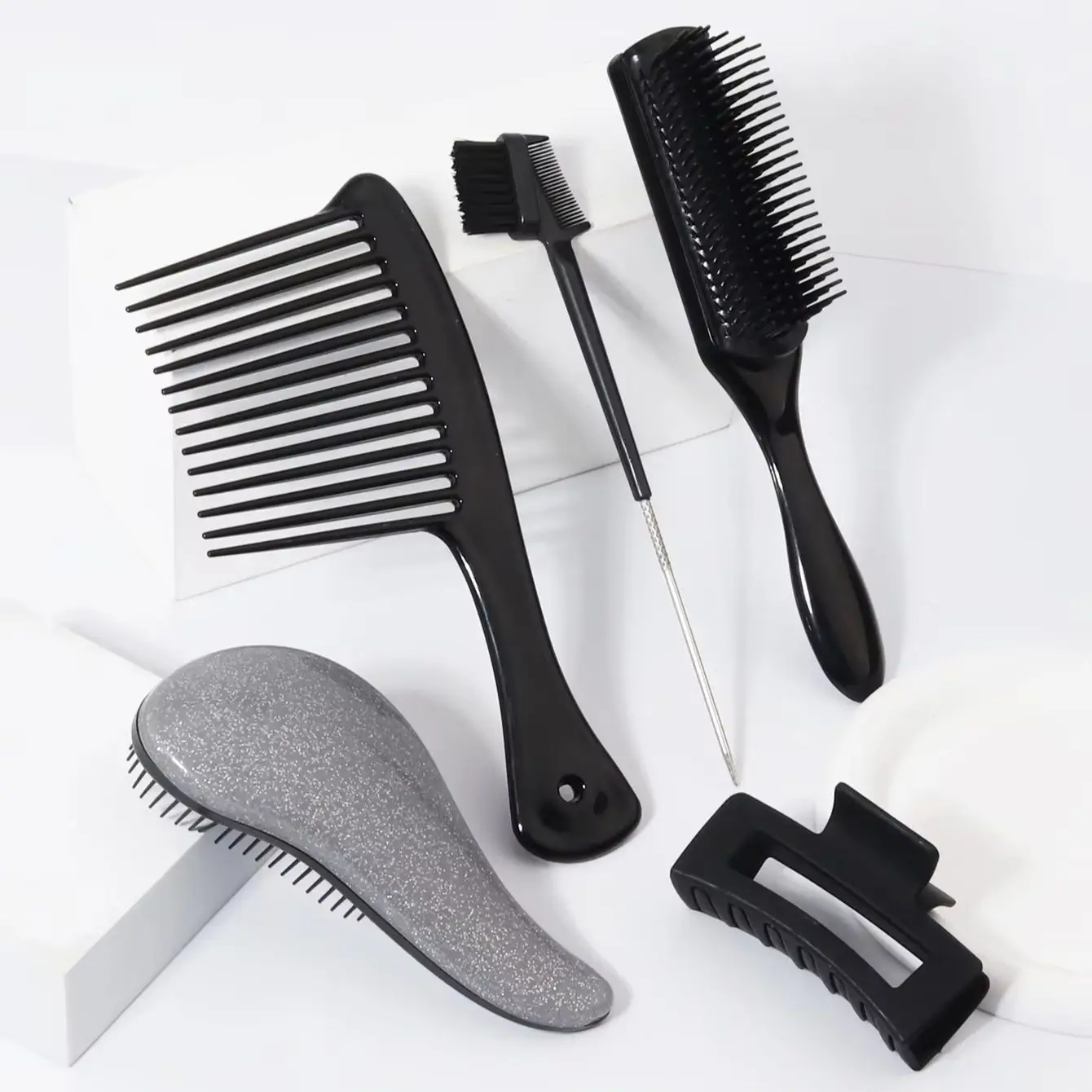 

5pcs various hair brushes, combs, hair clips, used for salon styling and home hairdressing For Hair Accessories