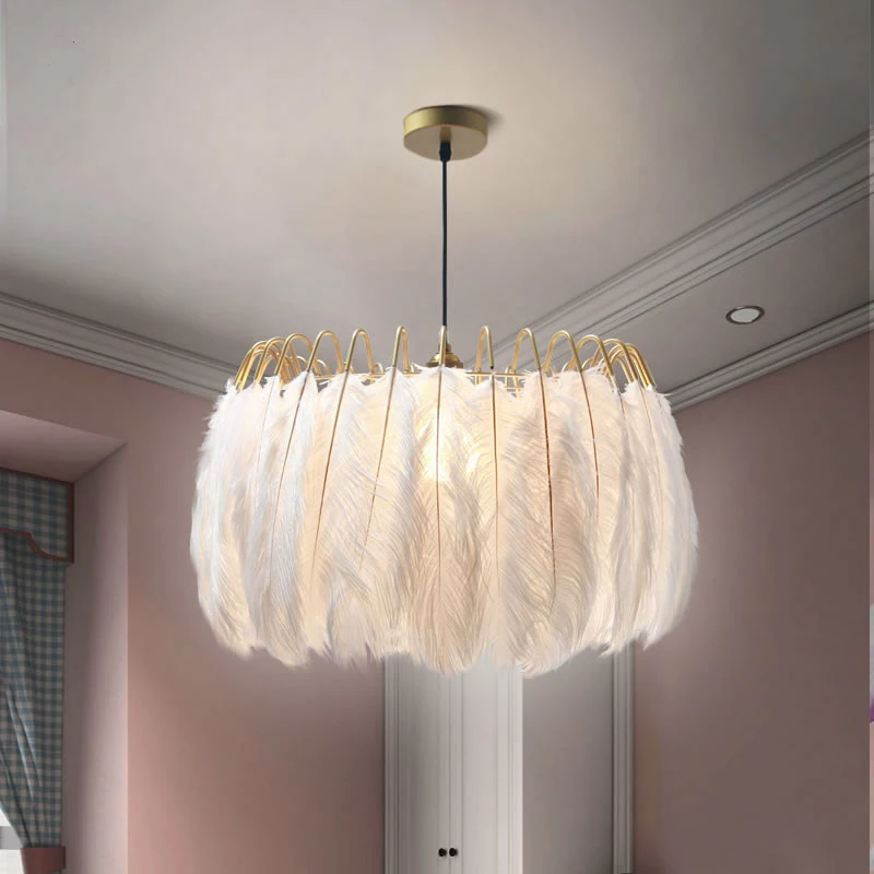 Postmodern Net Red Feather Pendant Light Creative Nordic Dining Room LED Hanging Lamps Simple Living Room Bedroom Chandelier