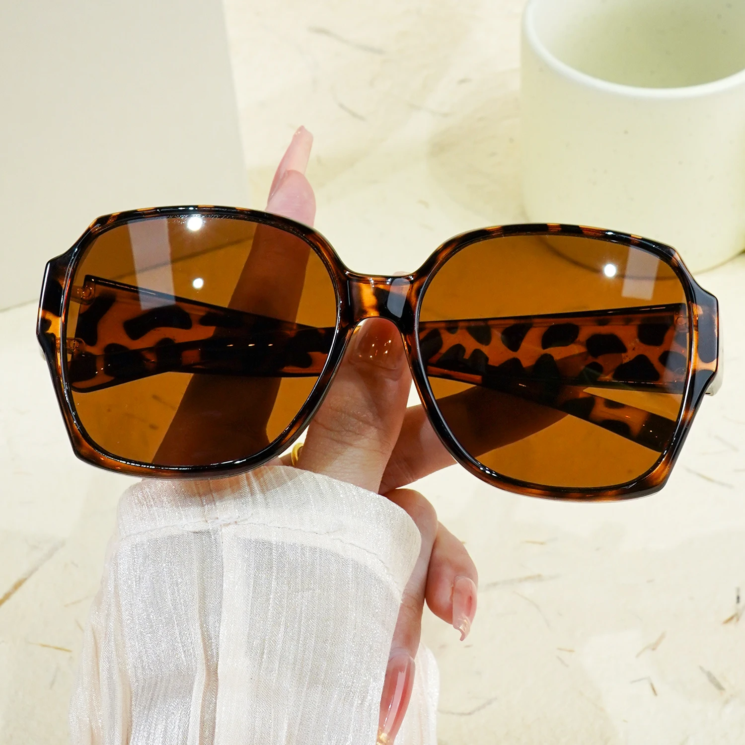 Fit-Over-Brille Retro übergroße quadratische Nachtsicht-Sonnenbrille, V400-Schutz, stilvoll für Outdoor-Sportfahrten – Detail 7