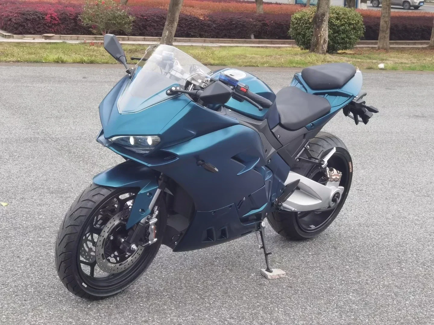 STLF أحدث بطارية ليثيوم للطاقة الجديدة عالية السرعة الأكثر مبيعًا دراجة نارية كهربائية عالية الطاقة 8000w72 مركبة كهربائية للطرق الوعرة