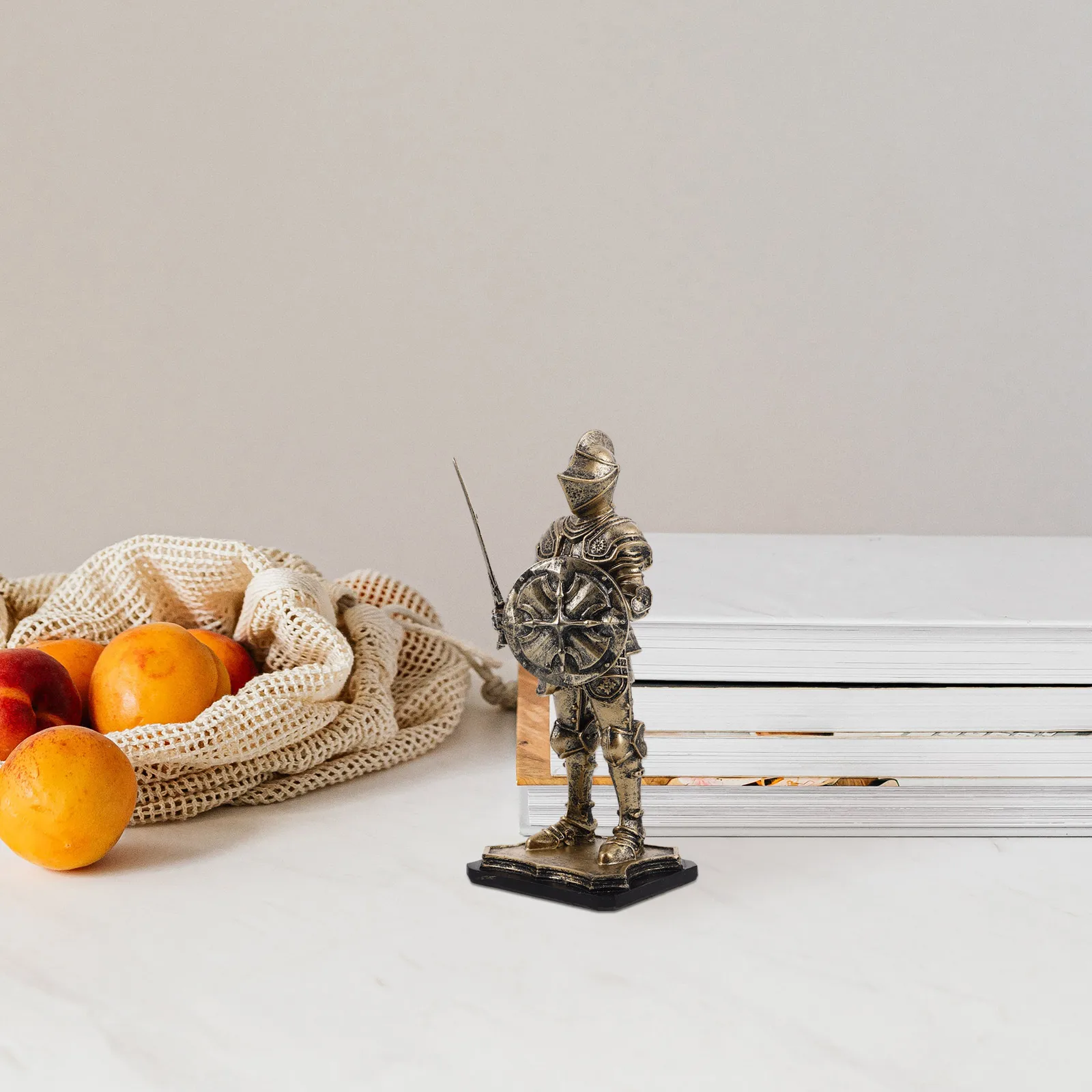 

Retro Knight Figurine Resin Medieval Armor Kings Guard Ornament Vintage Home Decor Statue Office Living Room Gift Miniature