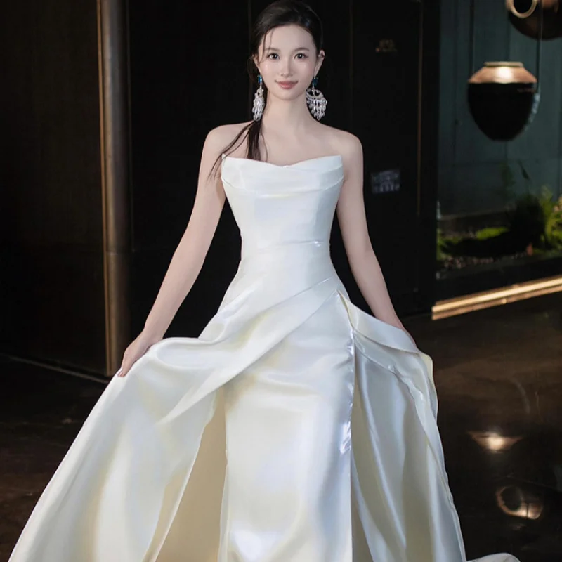 بسيط أنبوب الأعلى ضوء فستان الزفاف 2025New الزفاف عالية الجودة الساتان طرحة الزفاف الفرنسية زائدة فستان الترحيب