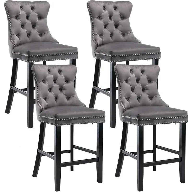 Bar Stools Set para Contra Altura, Veludo estofados Barstools, pernas de madeira maciça, botão adornado e Nailheads Trim, 4