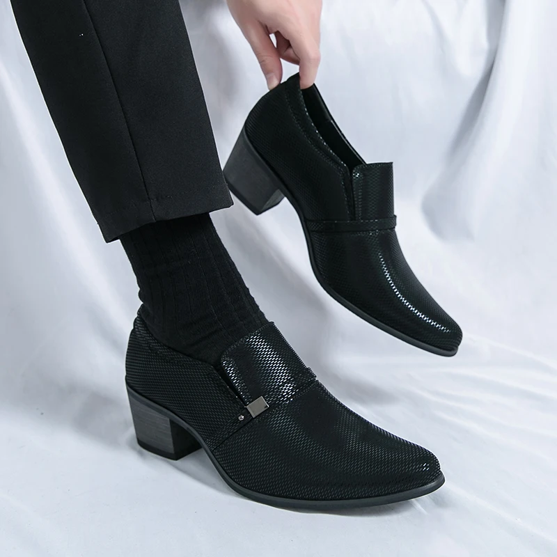 حذاء رجالي بكعب عالٍ من البولي يوريثان بلون سادة حذاء رجالي أنيق وبسيط مدبب #4