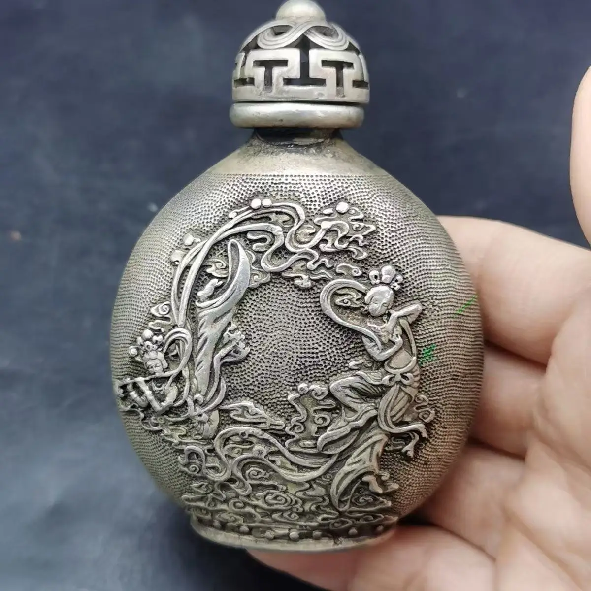 

The antique hand-painted copper snuff bottle ,Fairies of Dunhuang