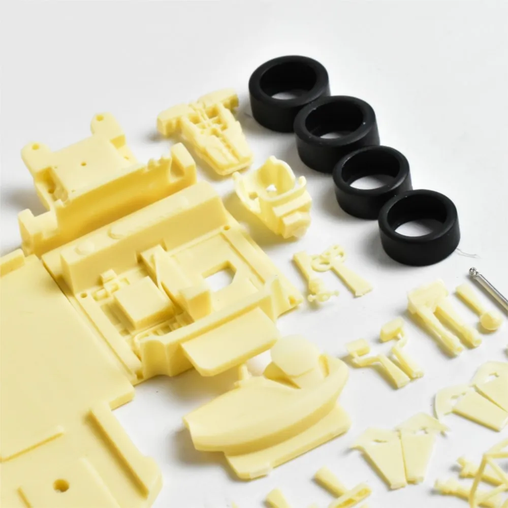 بناء محرك 1:43 R8 تجميع سيارة نموذجية مصنوعة يدويًا من الراتنج القابل للجمع