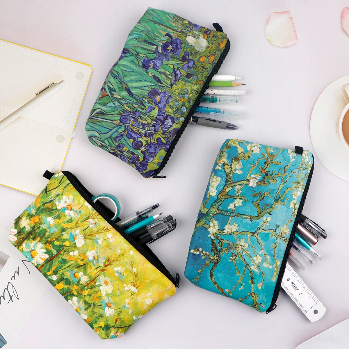 Retro Flowers Mushroom Cosmetic Bags Portable for Women Apricot Blossom Travel Storage Bag Lipstick Cosmetics Bag Organizer Case
