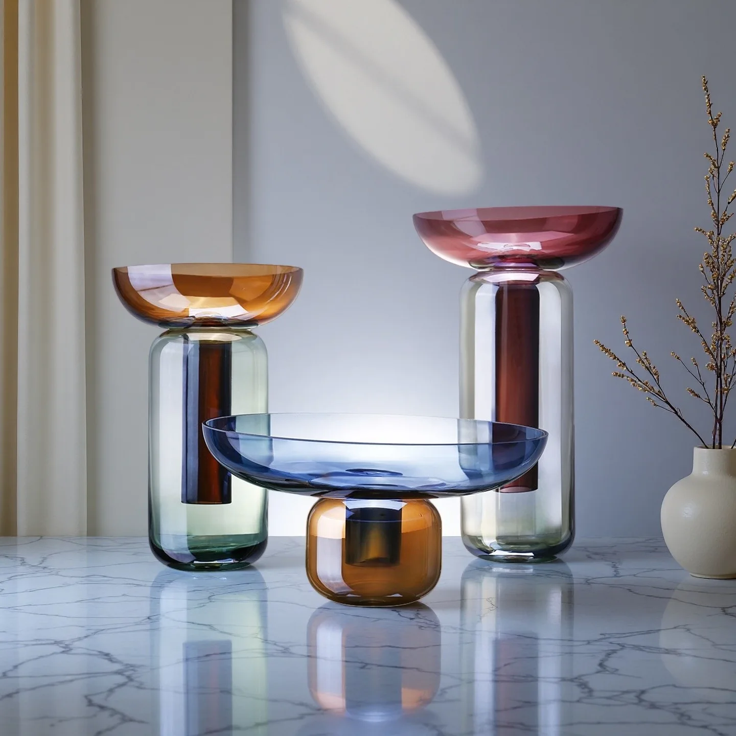 Simple and creative glass fruit plate, household high-end snacks, dried fruit disc tray, living room coffee table vase ornament