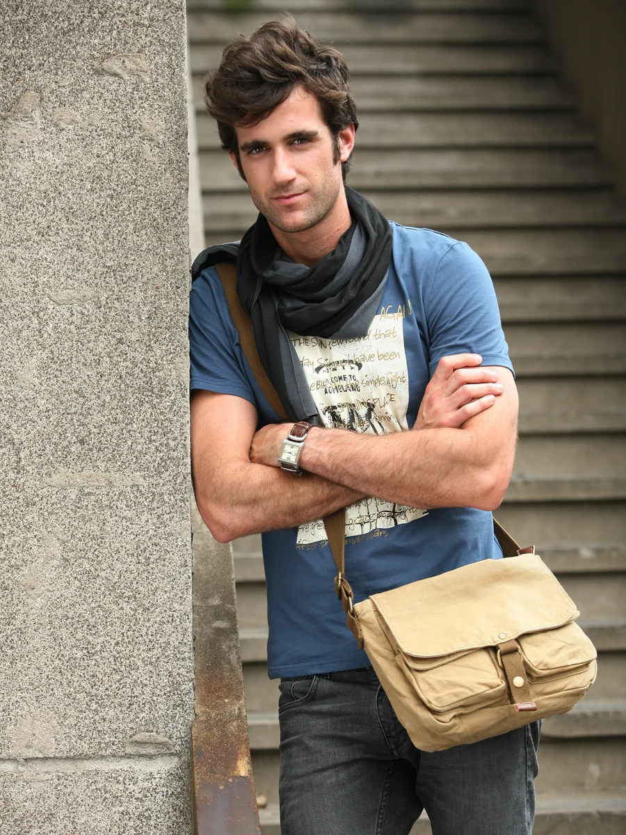 

Trendy Canvas Men's Crossbody Bag Casual Shoulder Bag Leisure Backpack Bookbag Tablet Slant Bag Fashionable Sling Bag