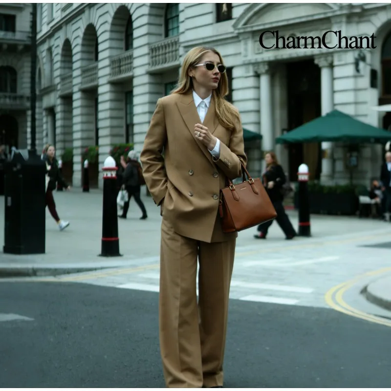 

Костюм CharmChant: пиджак и брюки цвета хаки, двубортный, с широкими штанинами, с острыми лацканами, приталенный, для офиса и деловых встреч