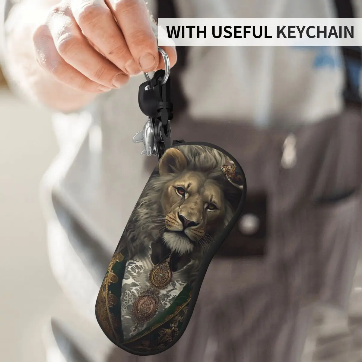 

Lion Vertical Glasses Case Dadaism Dapper Clothing Key Chain Men Women Sunglasses Pouch Daily Classic Eyewear Organizer