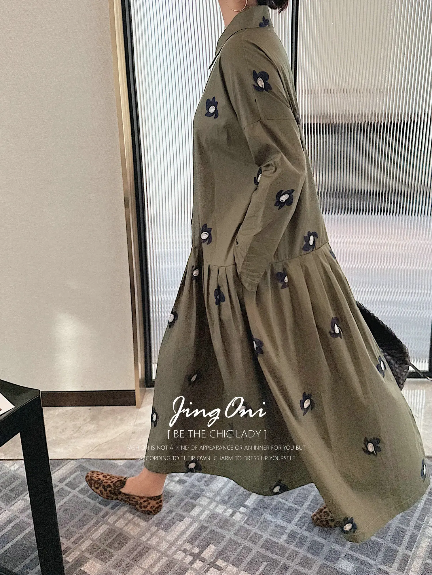 刺繍入り花柄ローブドレス レディース服 Y2K 2025 秋ファッションスタイル 新作 エレガント ロリータ パーティー 高級 長袖 ボヘミアンシャツ