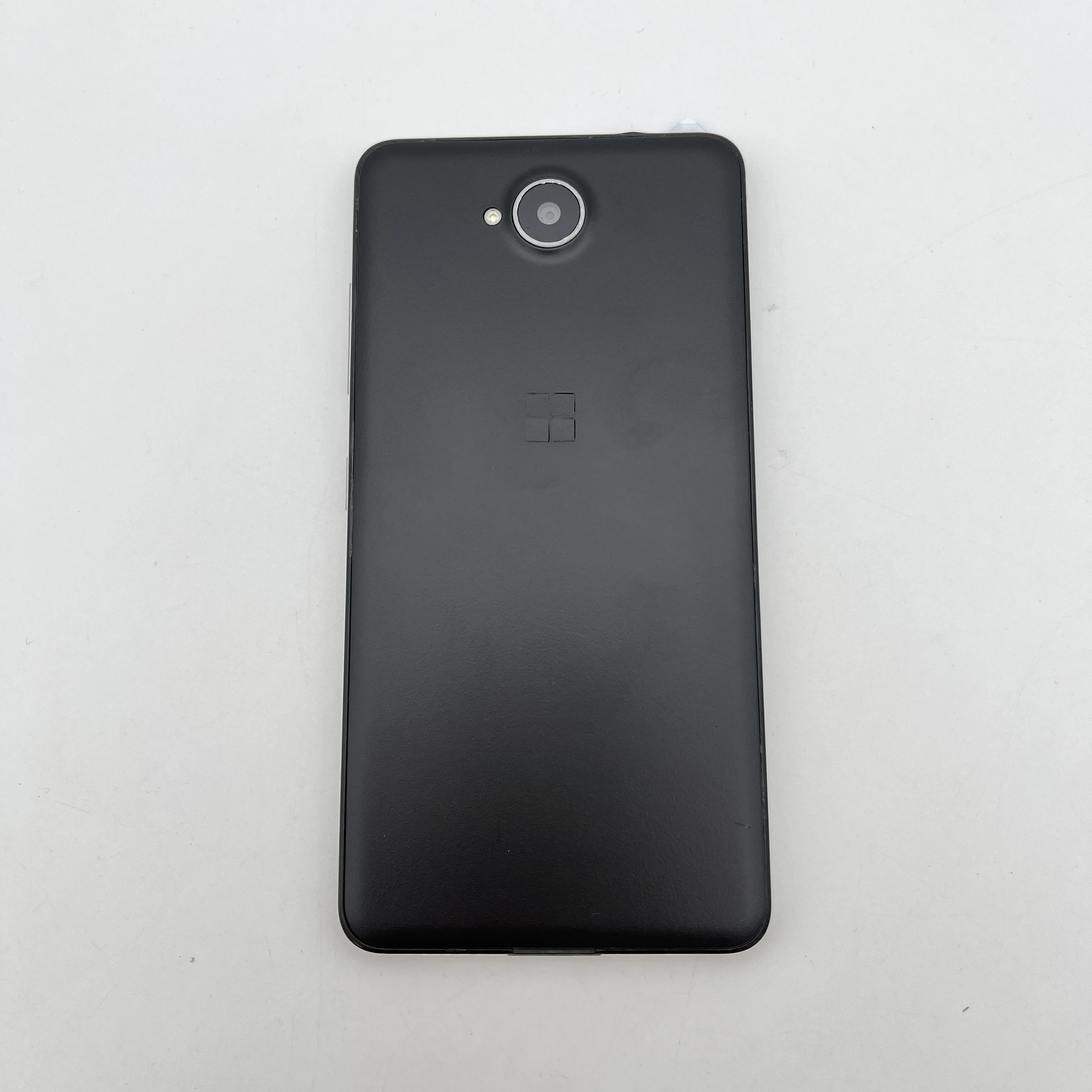 هاتف محمول Microsoft Lumia 650 الأصلي مصنوع في فنلندا يدعم اللغة الإنجليزية بحالة جيدة فقط