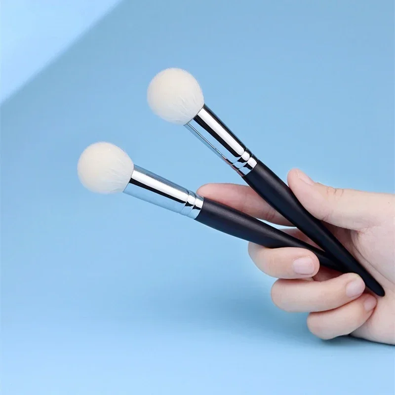 1 pz Pennello per fard in pelo di capra Stippling Fard Evidenziatore Pennelli per contorno Pennello per trucco Polvere cosmetica Fioritura naturale