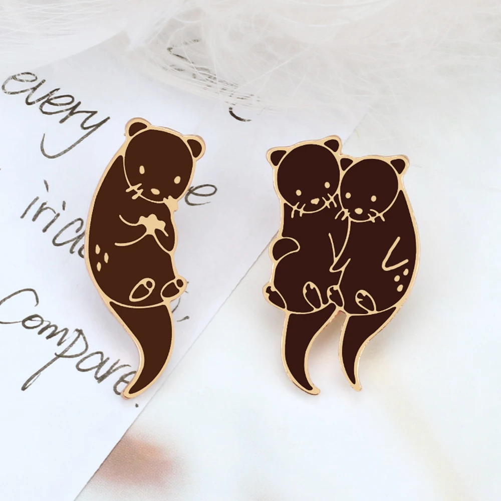 Cute Sea Otters Clothes Lapel Pin Little Otter Holding the Ice Animals Handing in Hands Enamel Brooch Cartoon Bag Badges Jewelry