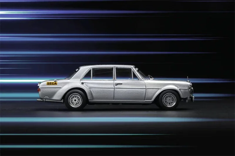 

Liberty64 1:64300 SEL Black /SilverPig модель автомобиля