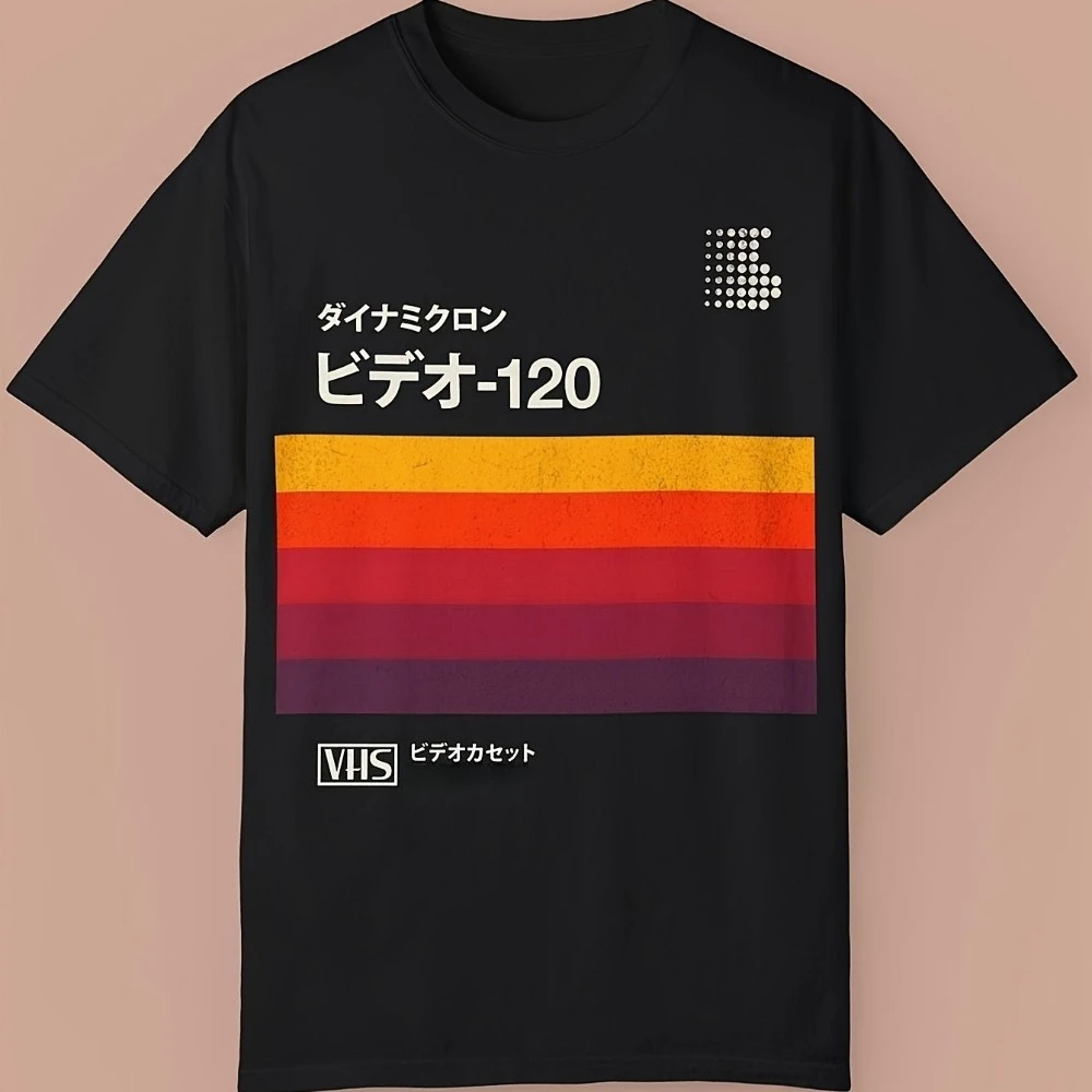 Camiseta preta de alta qualidade para o verão, com design vintage de fita VHS dos anos 80 e 90, adornada com caracteres japoneses.