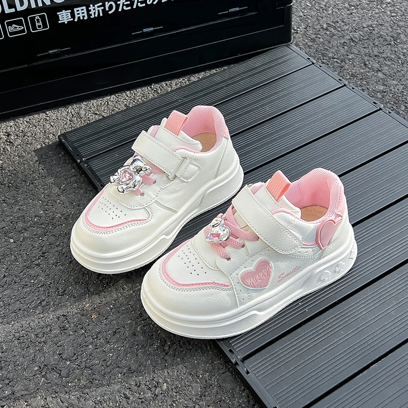 

2025 Autumn New Kids Fashion Shoes with Sweet Bears Girls Princess Casual Shoes Elegant Children Running Shoes Soft Bottom