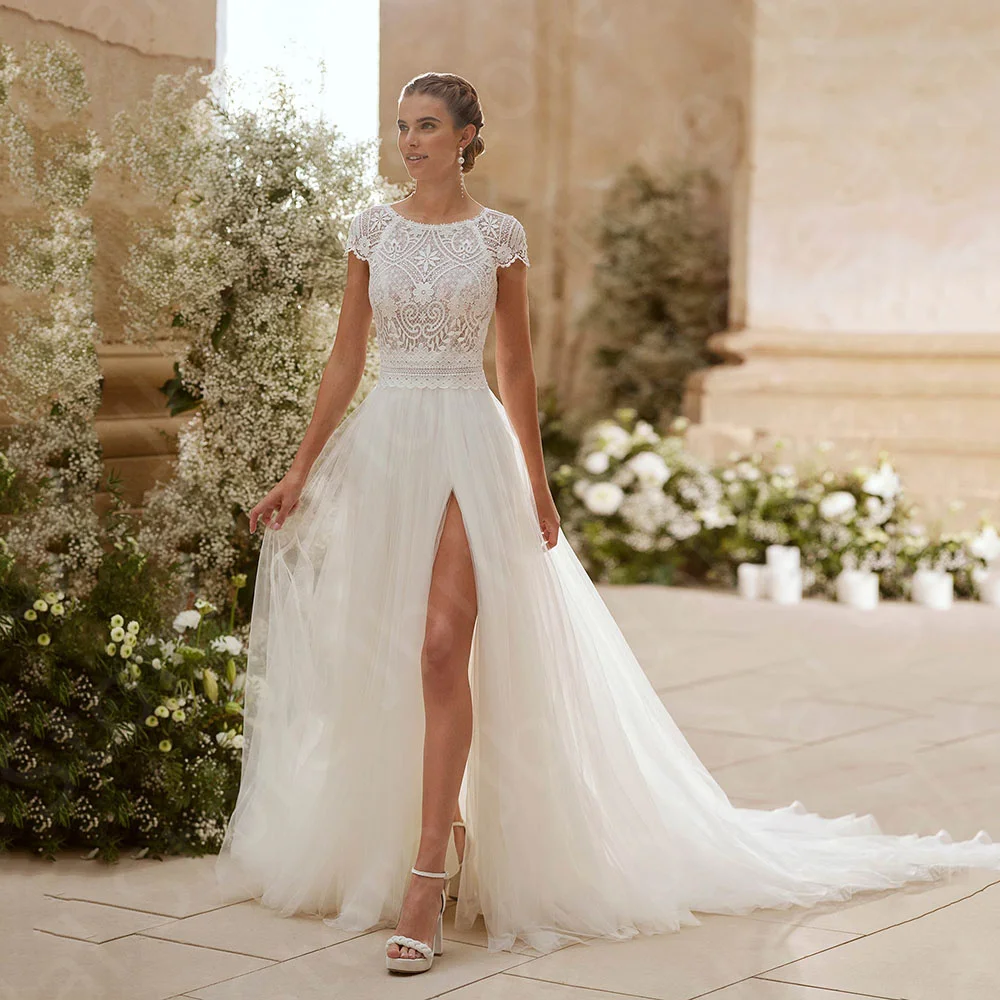 

Customized Classic New Wedding Dresses 2025 Lace Bridal Gowns Thigh Slit Bride Dresses Round Neck Wedding Gowns Short Sleeves