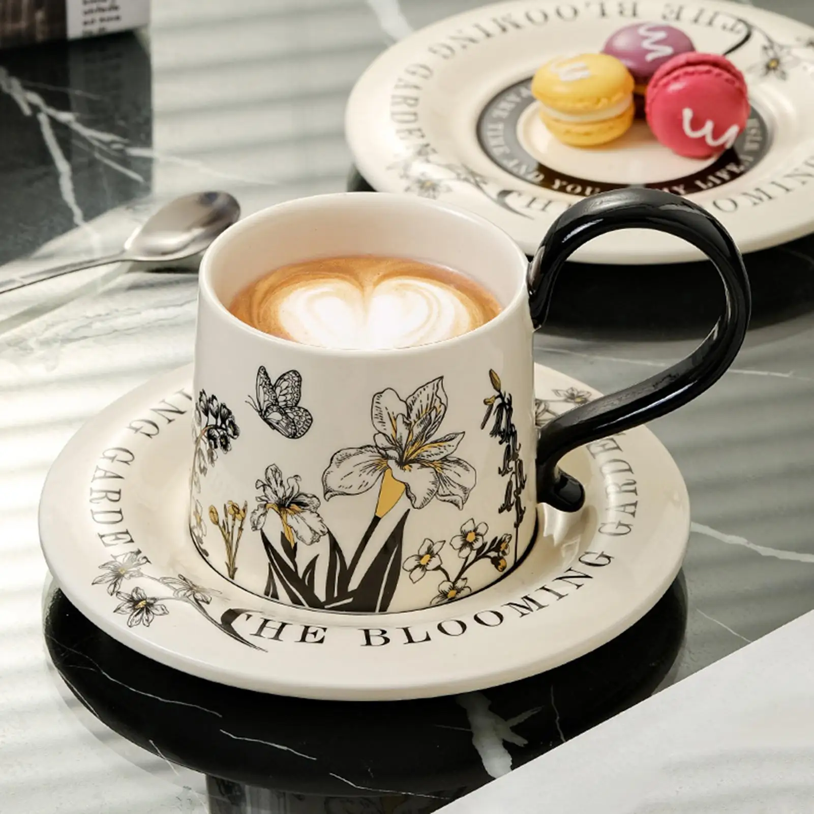 

2 sets Tea Cup Set Retro coffee cup and saucer set with Spoons ceramic Coffee Mug Set for coffee tea latte and cappuccino