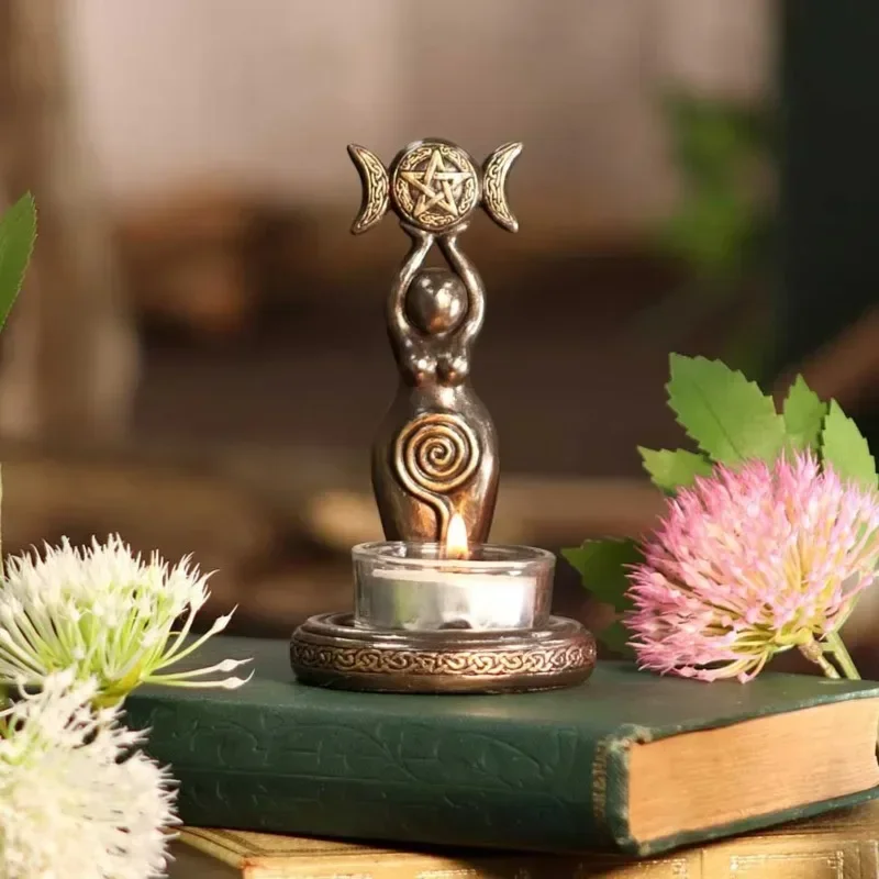 Resin Candle Holder Light Handicraft Ornaments Home Decoration Garden Study Candlestick Decor Accessories Figurines Miniatures