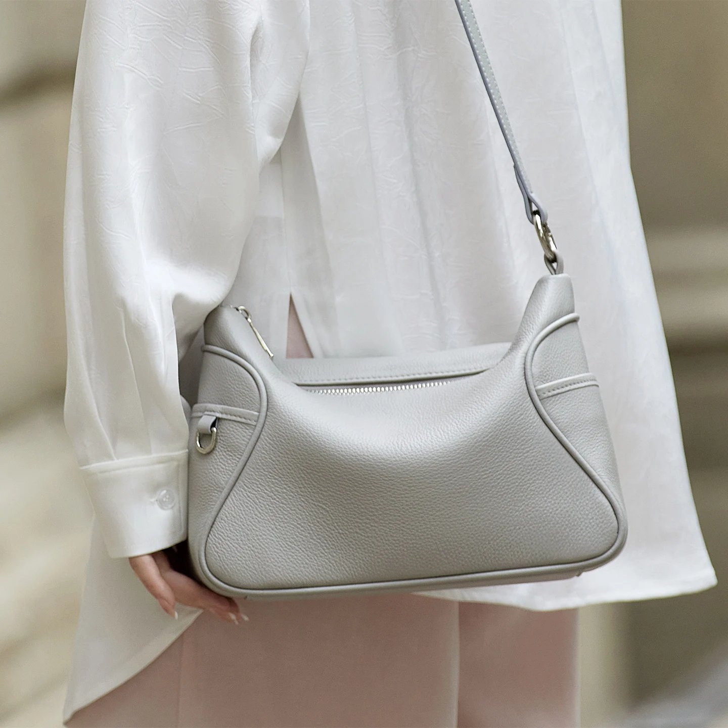 2026 New Luxurious Women First Cow Leather Crossbody Bag Handmade  Single Shoulder Bag Girls Purses Embossed Stylish Bags #al750