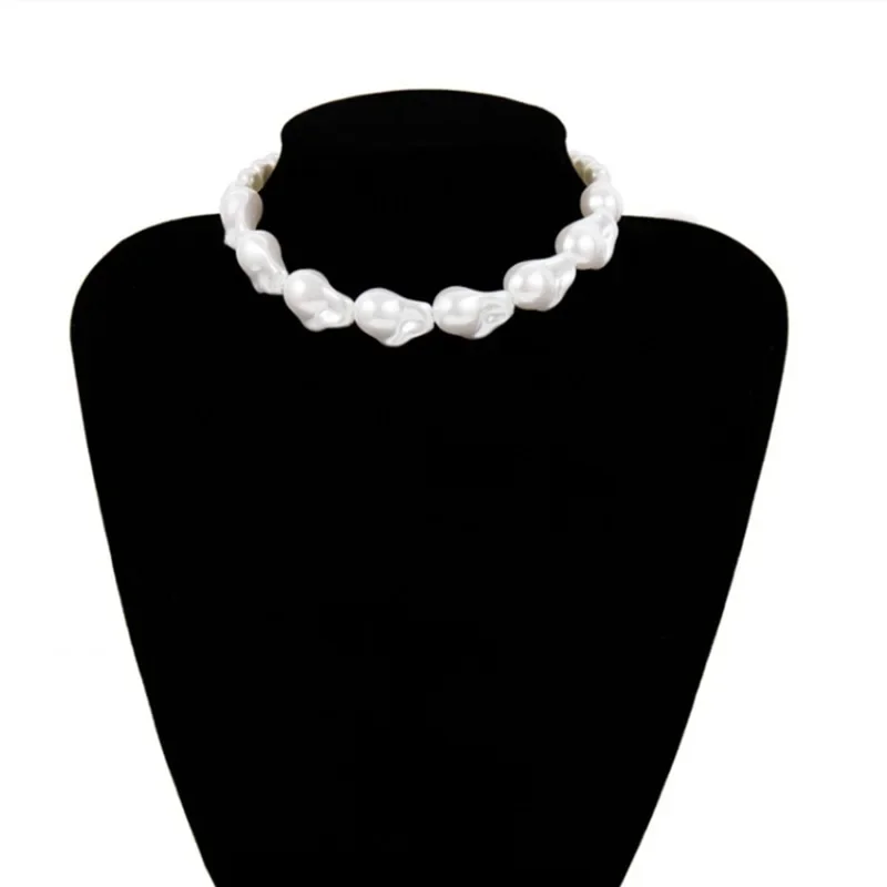 Collier de perles simulées irrégulières géométriques pour femmes, tour de cou court populaire, bijoux modernes, cadeaux de mariage, accessoires tendance