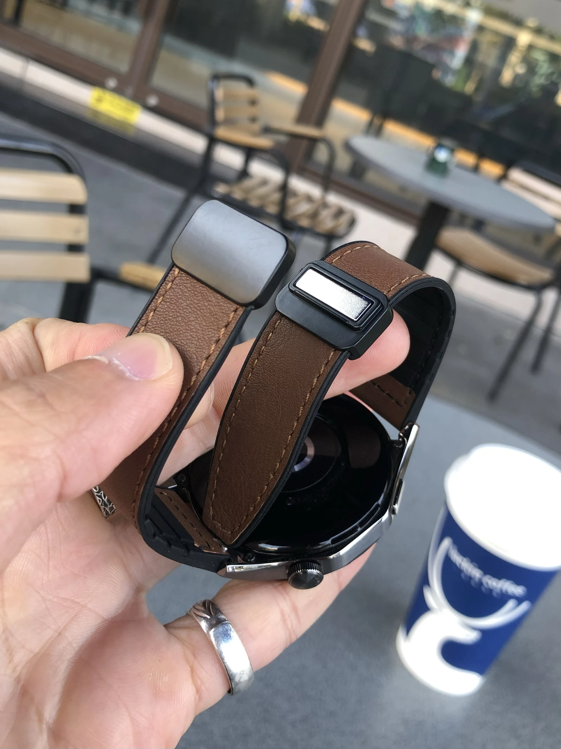 

Kaker storm double section separation magnetic buckle suitable GT5 watch strap; GT4 leather; Watch 3 Xiaomi 18 HUAWEI Watch band