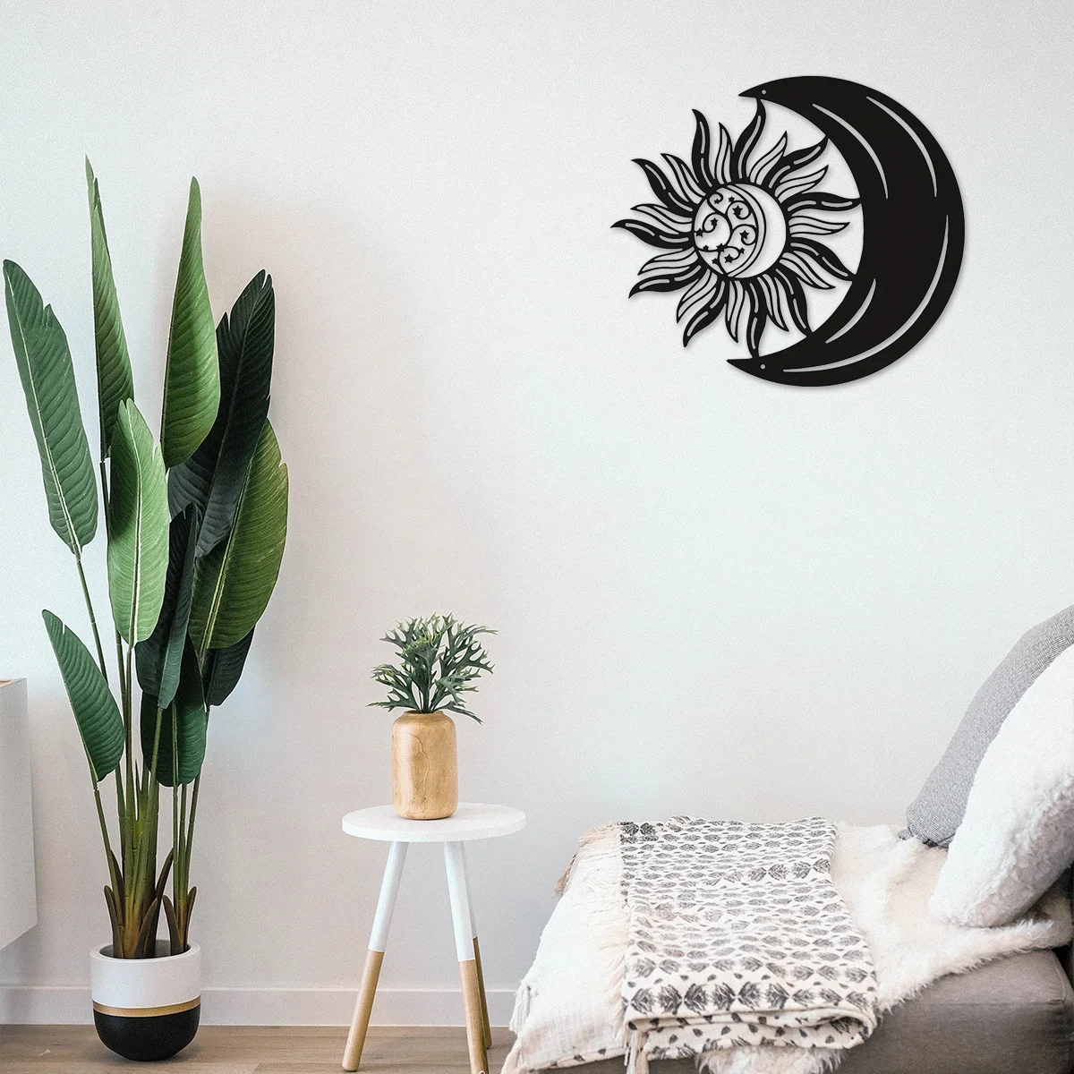 

Metal Sun and Moon Home Decor Metal Wall Mounted Art Living Room Sculpture Moon and Stars Home Wall Hanging Decoration Garden H