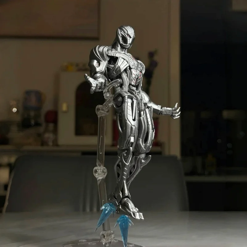 Nova chegada ac fábrica ultron kaiyodo incrível yamaguchi avenger anime figura de ação coletar modelos ko ornamento brinquedo de mesa presentes
