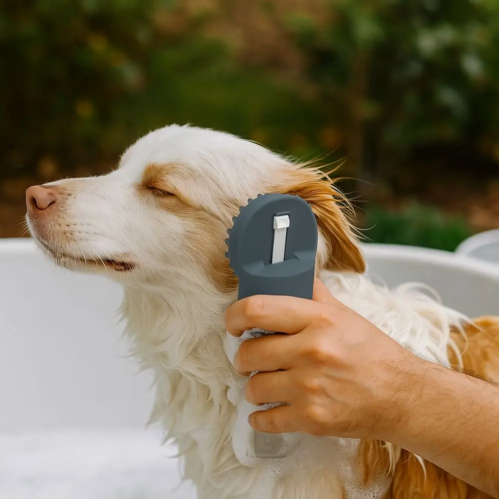 

Silicone Dog Bath Brush Soft Built-in Shampoo Dispenser Dog Cleaning Brush Comfortable Grip Handle Pet Shower Massage Brush