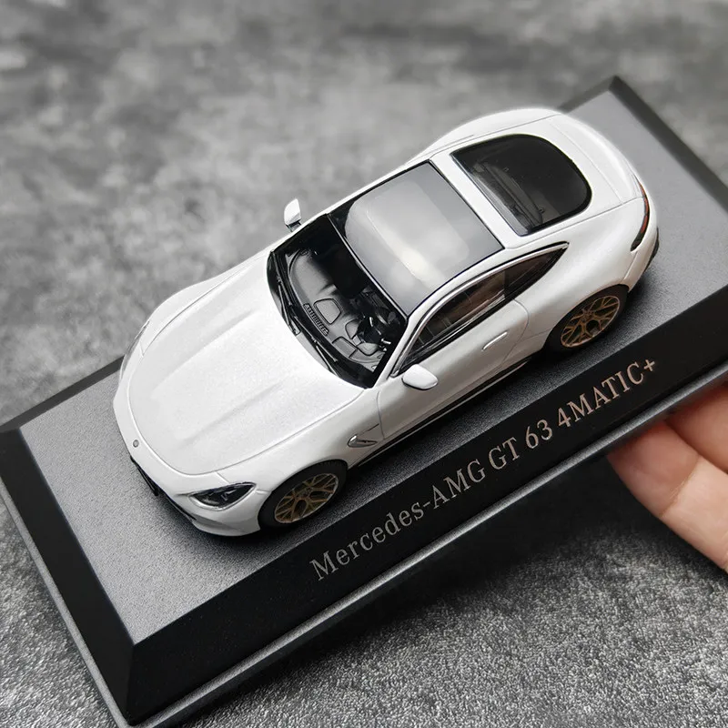 新品 1/43 iscale メルセデスAMG GT63 4マティック ホワイト 1/43