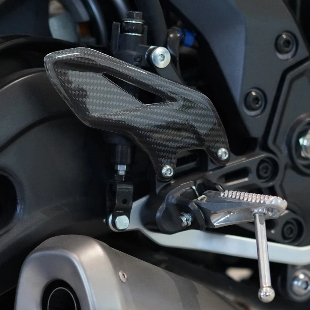 For Yamaha R7 2022-2025 Carbon Fiber Fairing Foot Pedal Heel Protector Motorcycle Accessories