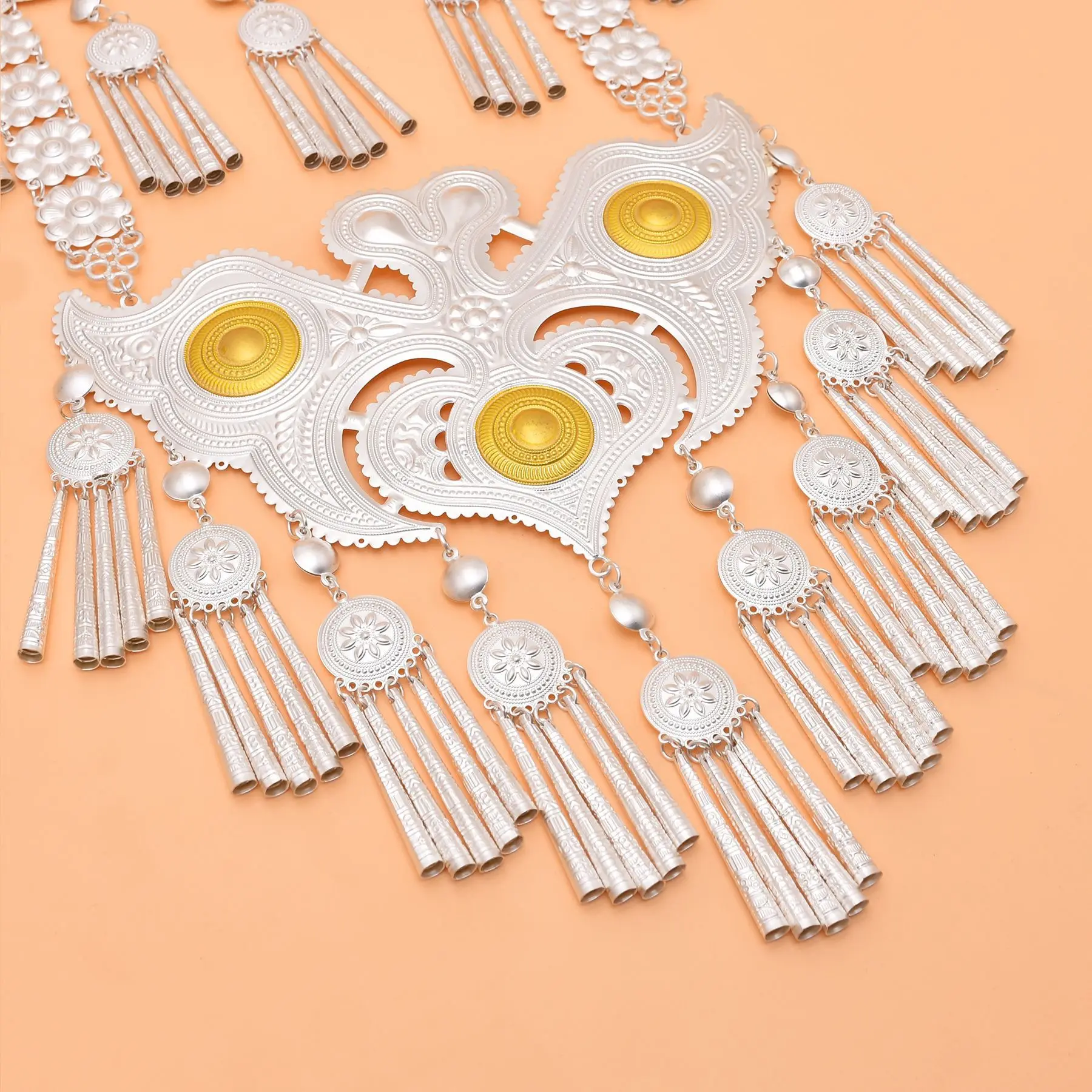 تصميم الأزياء إحساس الصناعة الثقيلة أوراق الفضة عملة شرابة المرأة الخصر سلسلة الخصر التخسيس ومتعددة الاستخدامات مطابقة الملحقات