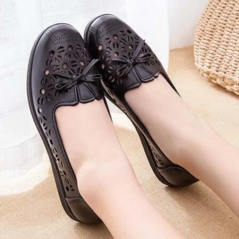 BEYARNE  comfort women flat shoes spring soft cut out lady moccasins autumn casual shoes breathable women without lace