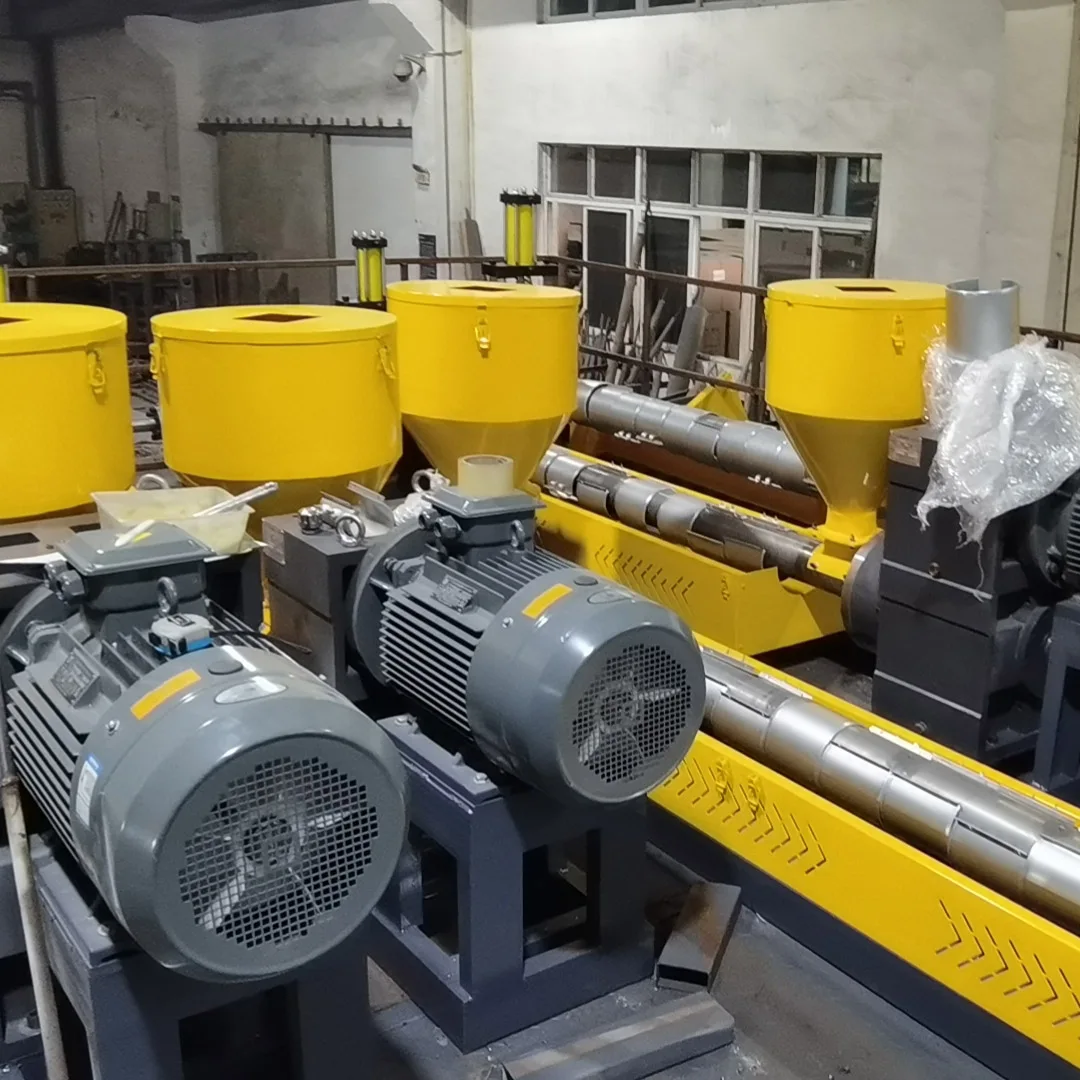 GT-1500/2000/2500/3000 Three to Seven Layer Compound Polyethylene Air Bubble Film Extrusion Machine