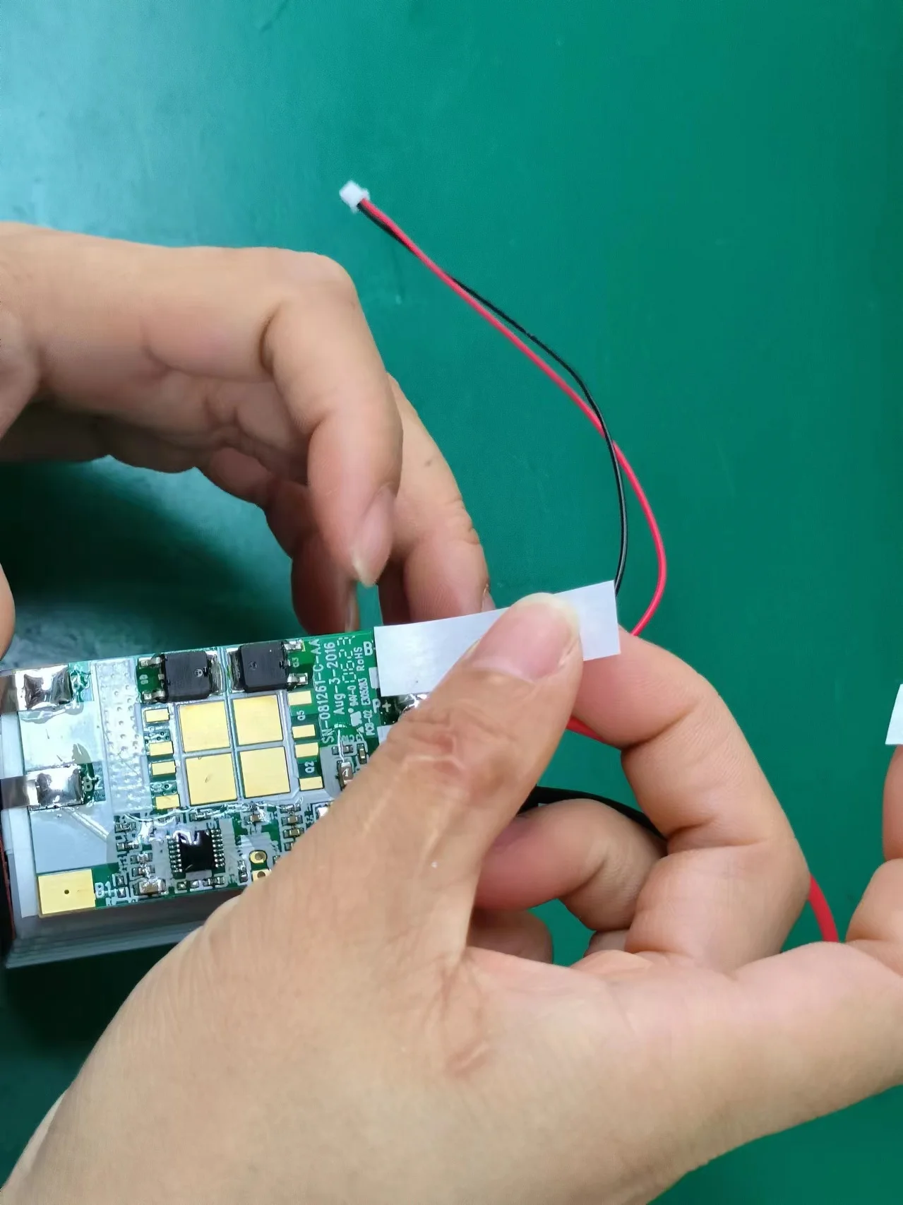 Уникальный цилиндрический литий-ионный аккумулятор 10,8 В 12,8 Ач 138,24 Втч для интеллектуальной транспортной безопасности