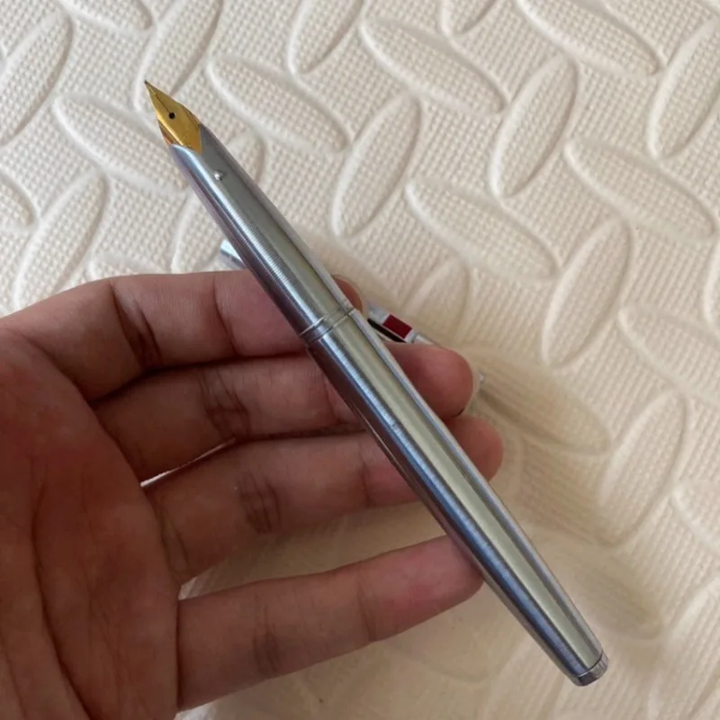 

Changhong 811 Silver Fountain Pen All-steel High-grade Iridium Pen F 0.5MM Professional Business Present Design Unique Gadget